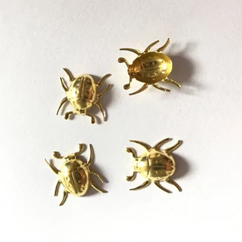 Letenje Insektov Ladybugs Medenina Žigosanje Ornament Prazno Nazaj Nakit Ugotovitve DIY Mešanice